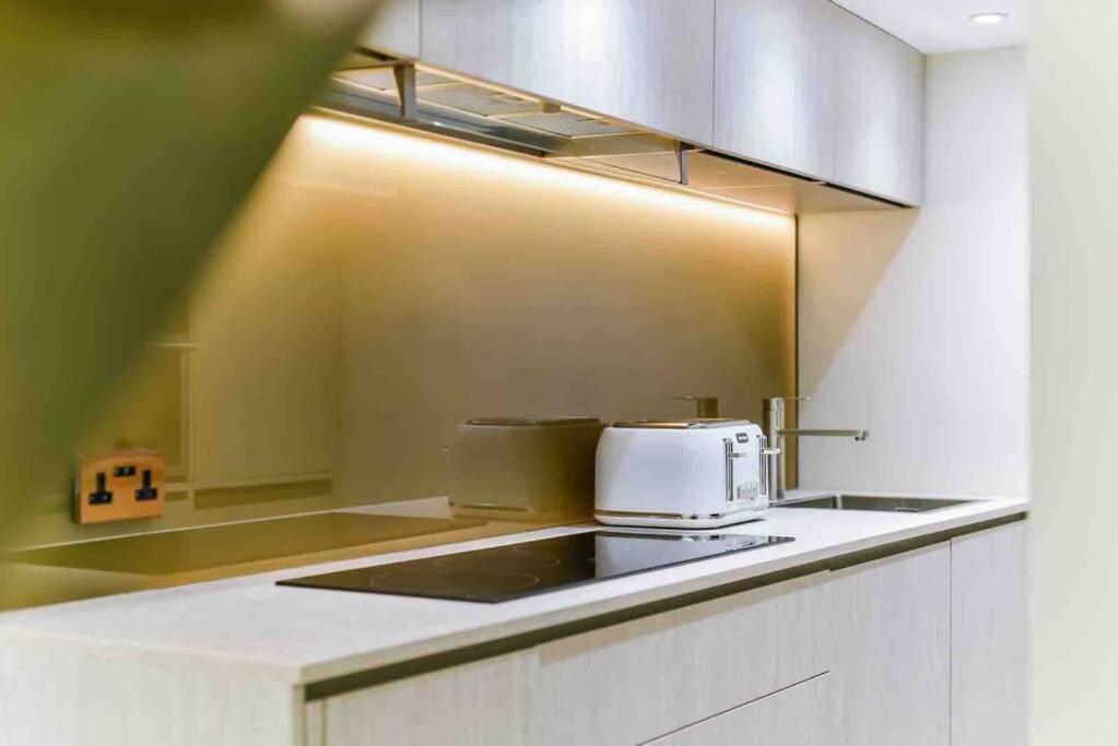 Luxury Modern Apartment London Bagian luar foto